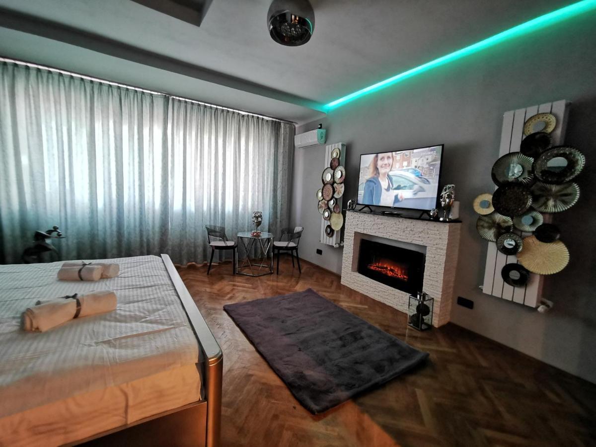 Crystal Central Apartment Braşov Exterior foto